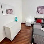 Apartment La - Animal House